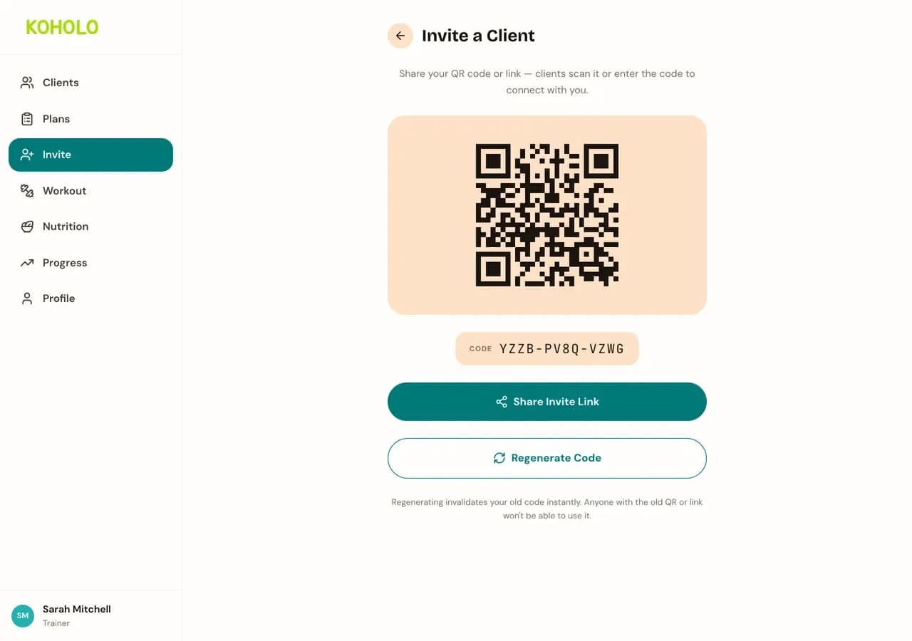 koholo's Invite a Client screen showing a QR code, a six-character invite code, and a Share Invite Link button.